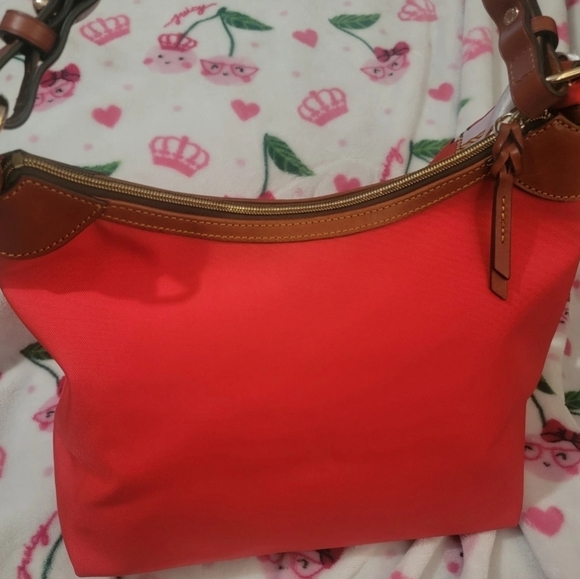 Dooney & Bourke Red Nylon Large Erica Shoulder Bag - Picture 2 of 7